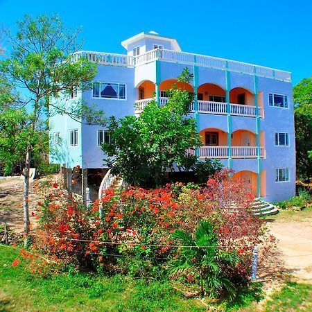 Jah Freedom Hotel Negril Bagian luar foto