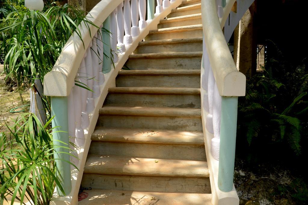 Jah Freedom Hotel Negril Bagian luar foto