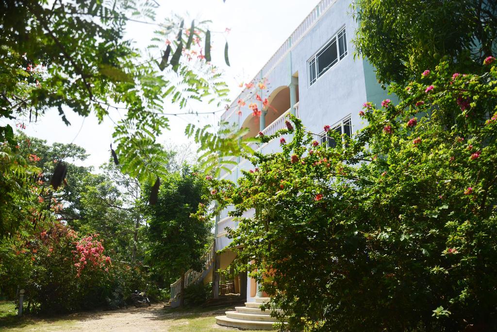 Jah Freedom Hotel Negril Bagian luar foto